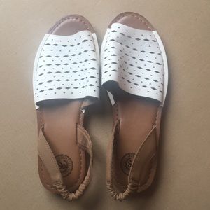Women’s shoes